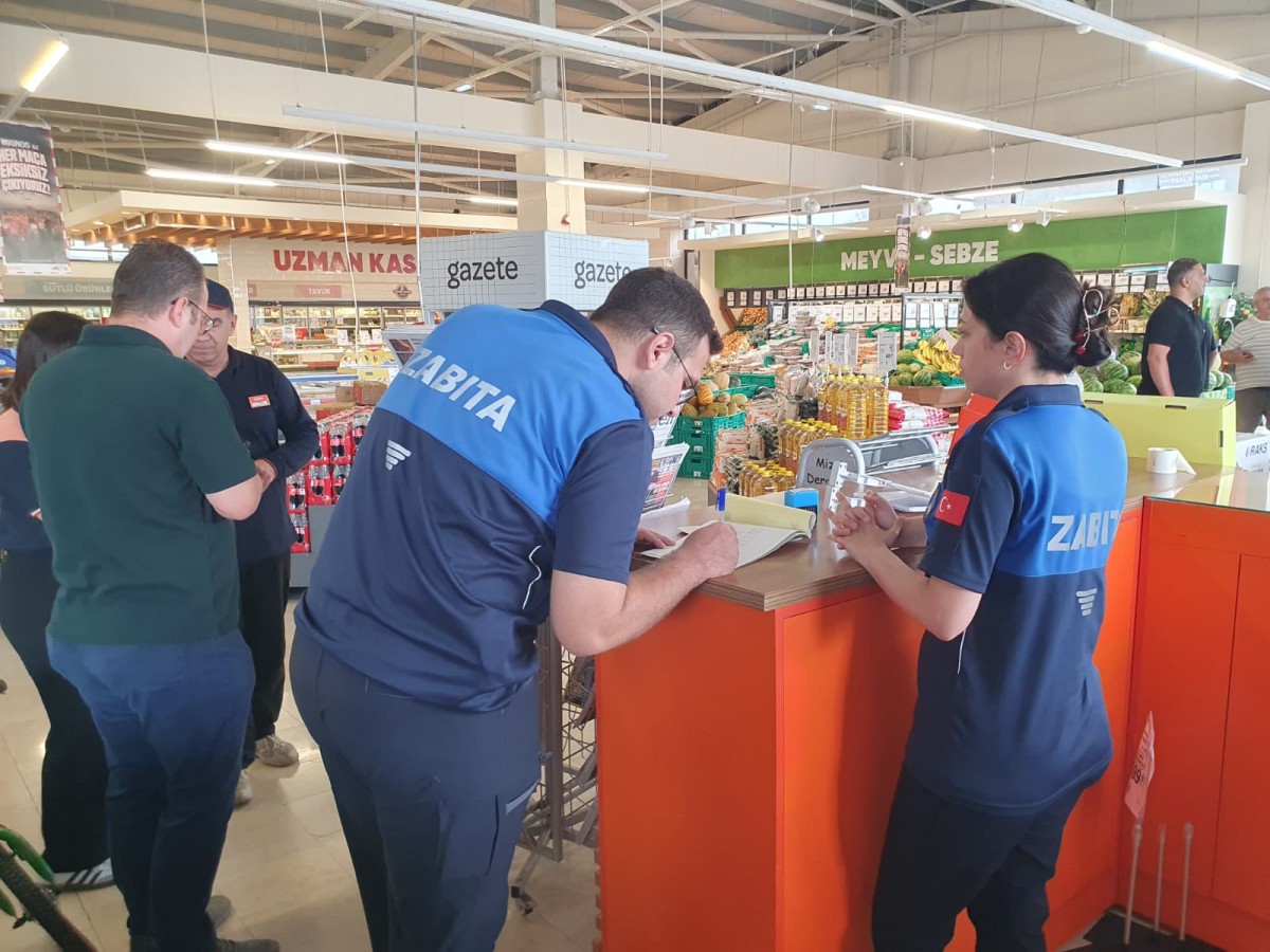 Serdivan'da Marketlere Yakın Takip