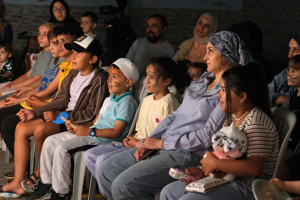 “Mahallemde Neşe Var” Yeniköy’de çocuklara unutulmaz bir akşam yaşattı