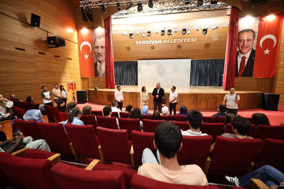 Serdivan Belediyesi Tiyatro Okulu’nda Yetişkin Eğitimleri Başladı
