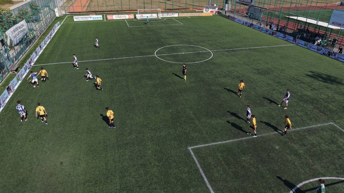 Başkanlık Futbol Kupası başladı: 39 mahalle sahada