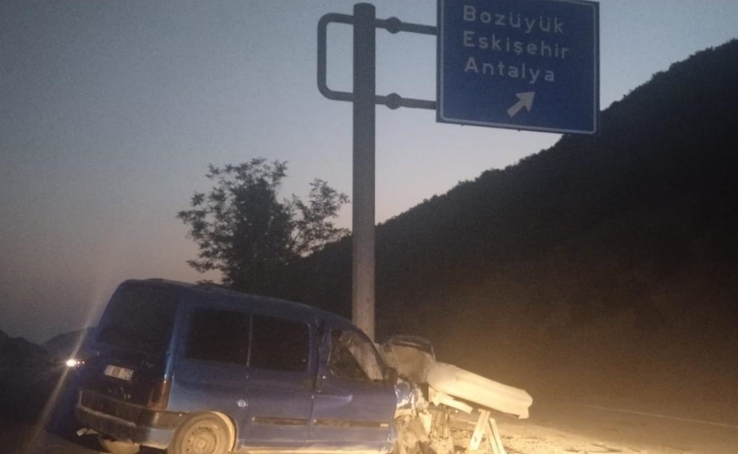 Bilecik'teki trafik kazalarında 3 kişi yaralandı