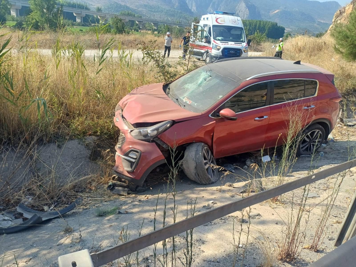 Bilecik-Sakarya kara yolunda kazada 4 kişi yaralandı