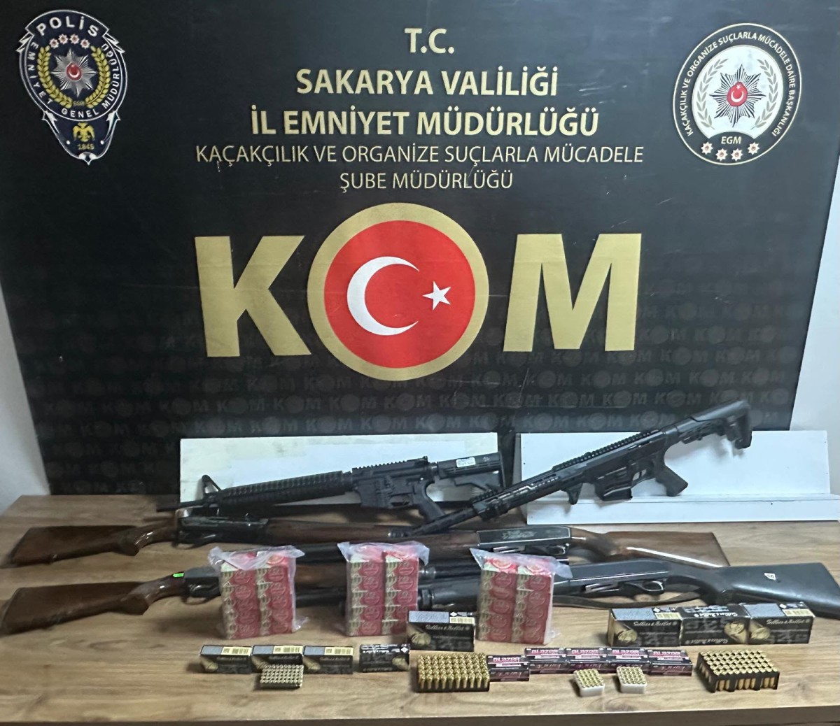 Sakarya'da silah kaçakçılığı operasyonunda 2 şüpheli yakalandı
