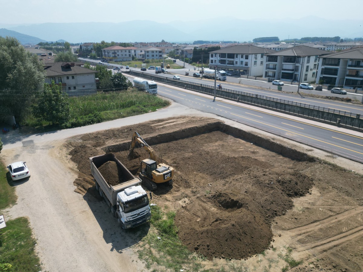Akyazı'da sosyal tesisin inşası başladı