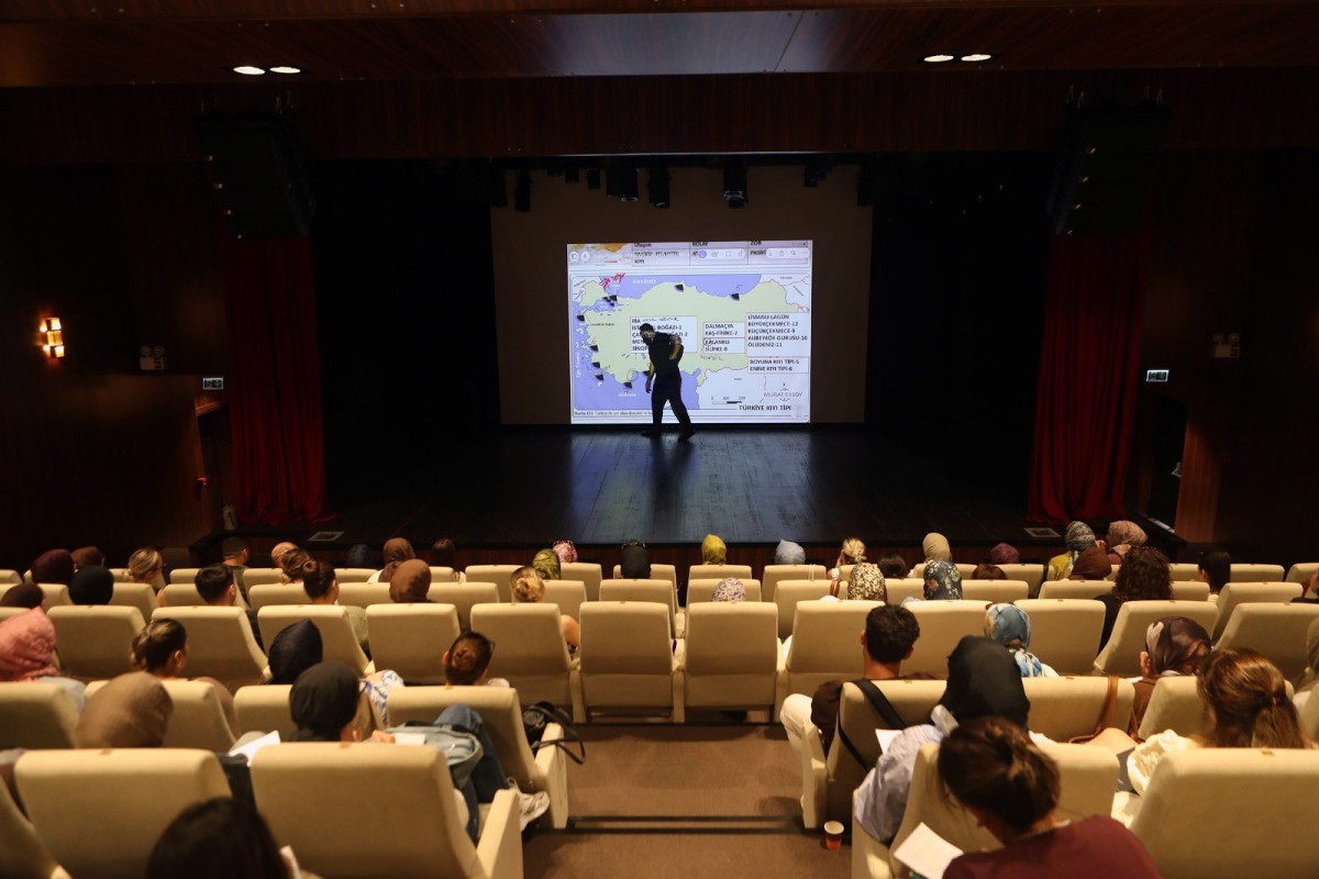 KPSS adayları sınav öncesi bilgilerini Büyükşehir’le tazeledi
