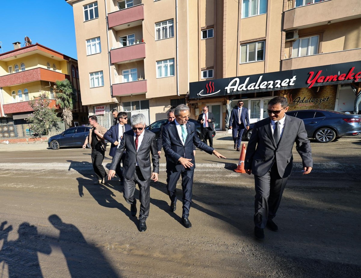 Başkan Alemdar “Arifiye Atatürk Caddesi’ni baştan aşağı yeniliyoruz”