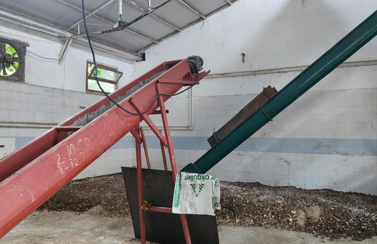 Sakarya'da yaklaşık 3 ton et-kemik unu imha edildi