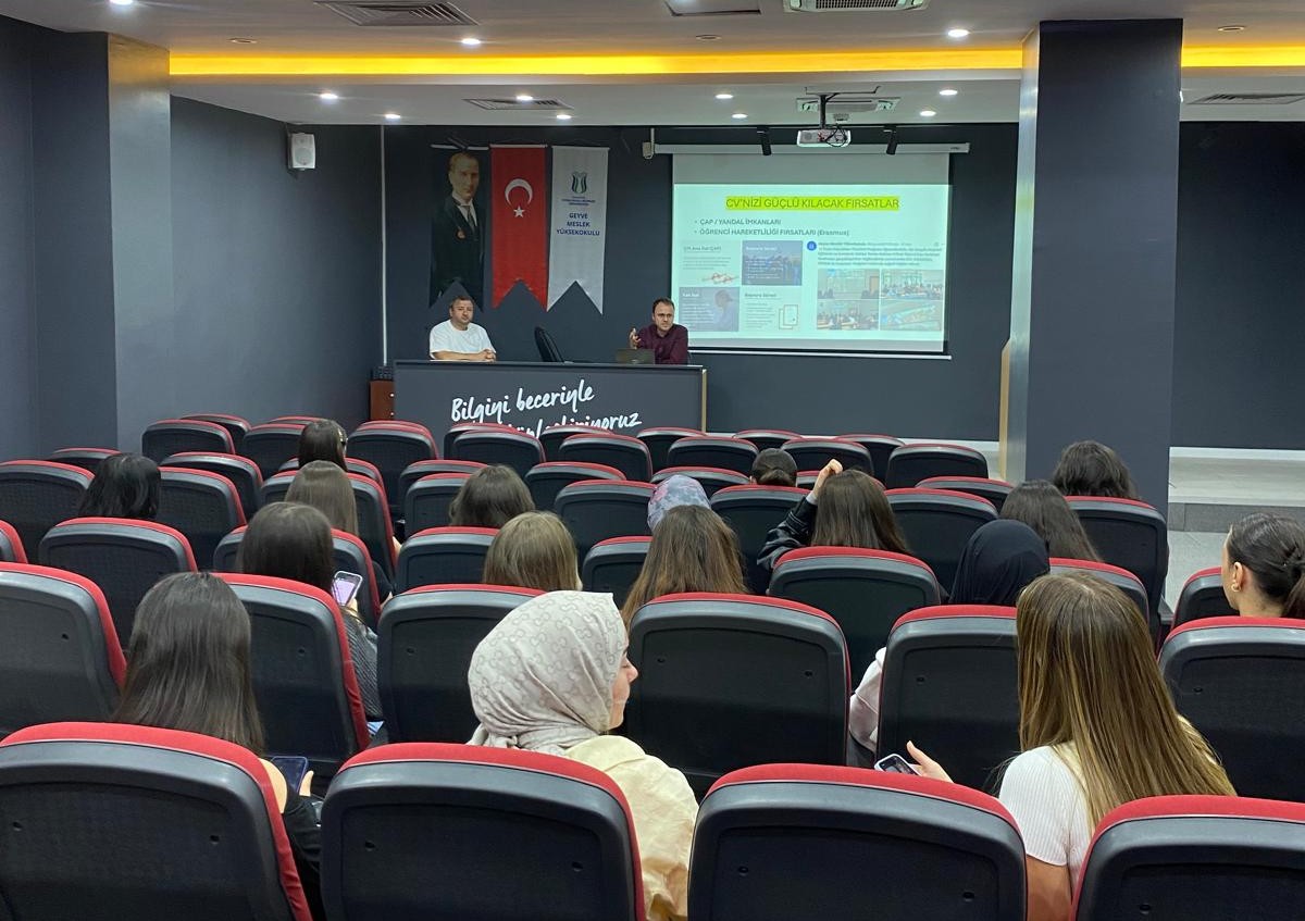SUBÜ öğrencileri hem iş dünyasındalar hem de üniversitede