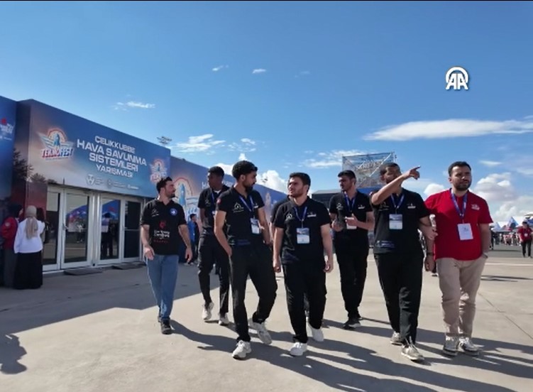 SAÜ'nün Yabancı Öğrencileri TEKNOFEST Güneydoğu Atmosferine Hayran Kaldı