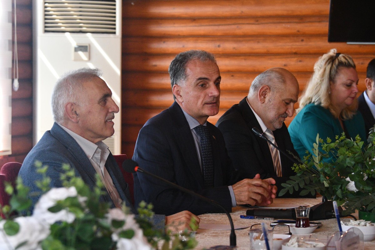 SAU Senatosu Hendek'te Toplandı